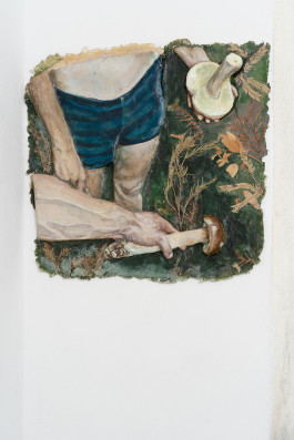 Mona Filleul Eupen, 2021 Murier fiber, beeswax, tempera, oil, plants 65 × 65 x 6 cm 