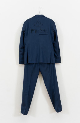 Christian Kölbl Polyesteranzug 2022 Anzug 150 x 40 cm 